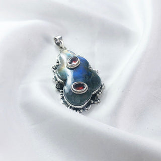 Natural Labradorite & Garnet Pendant By Harshita Jewellery